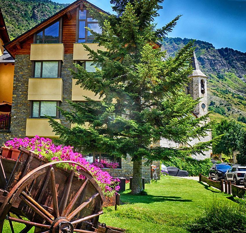 Hotel Roca Blanca Espot Esterno foto