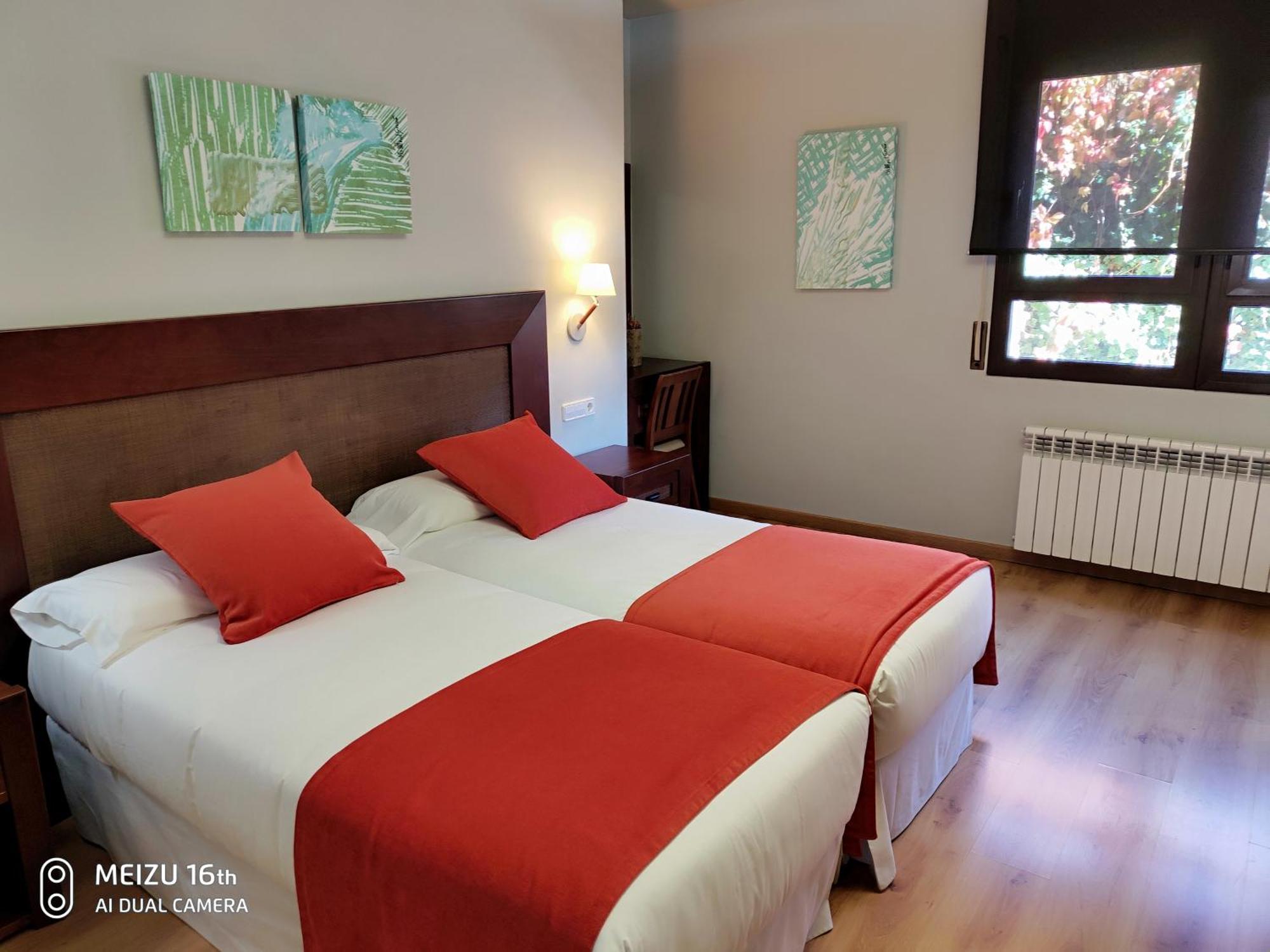 Hotel Roca Blanca Espot Camera foto
